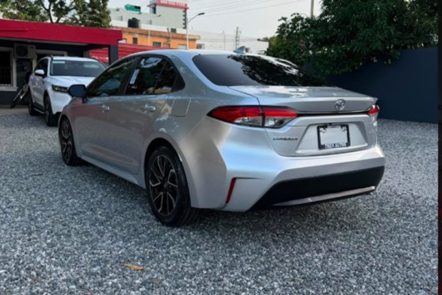 TOYOTA COROLLA PLATEADO 2020 B85