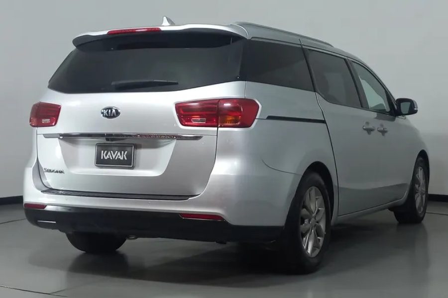 KIA SEDONA GRIS 2020 5AL