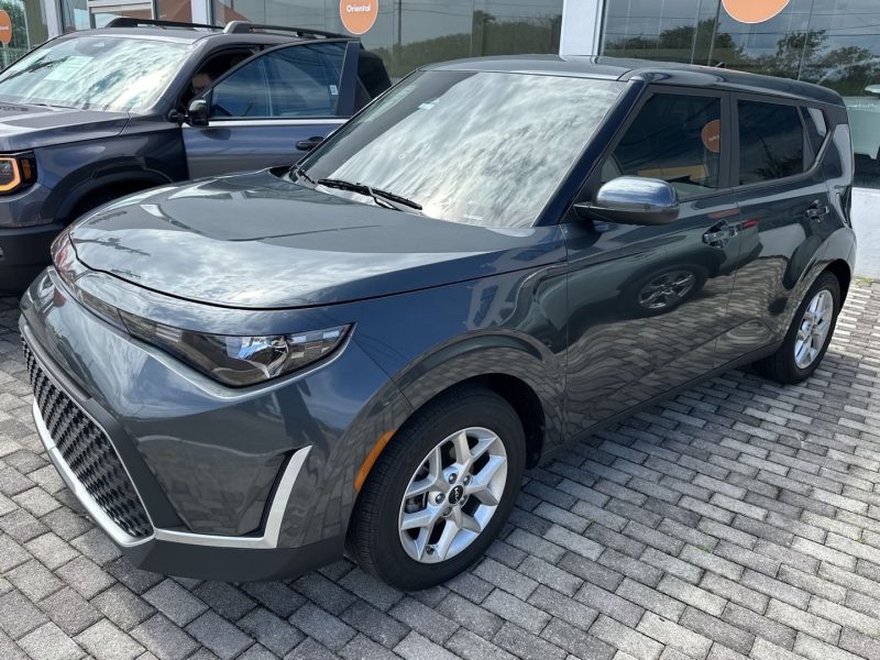 KIA SOUL GRIS 2024 N49