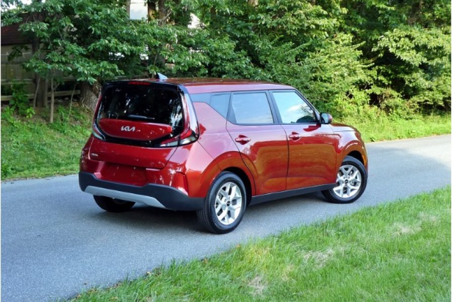 KIA SOUL ROJO 2024 7AL